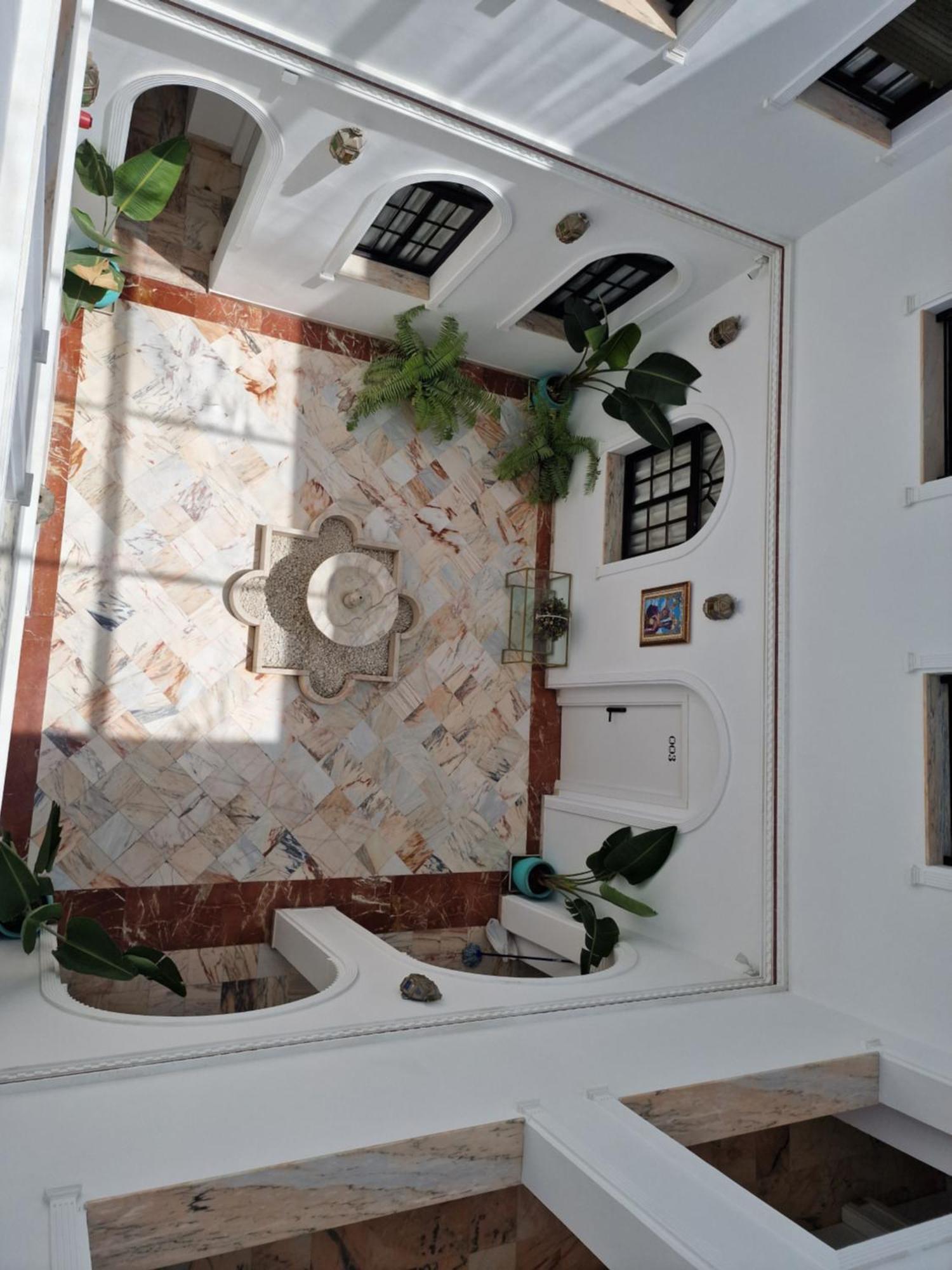 Y Dona Lola Hotel Sevilla